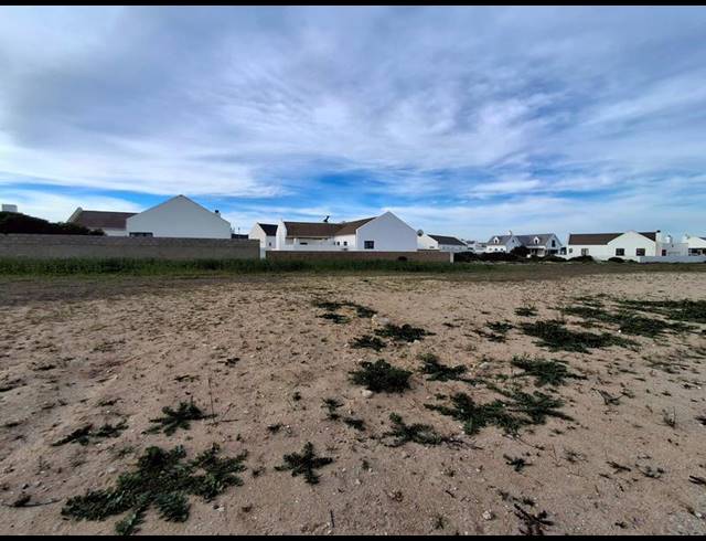 LAND FOR SALE IN BRITANNIA BAY